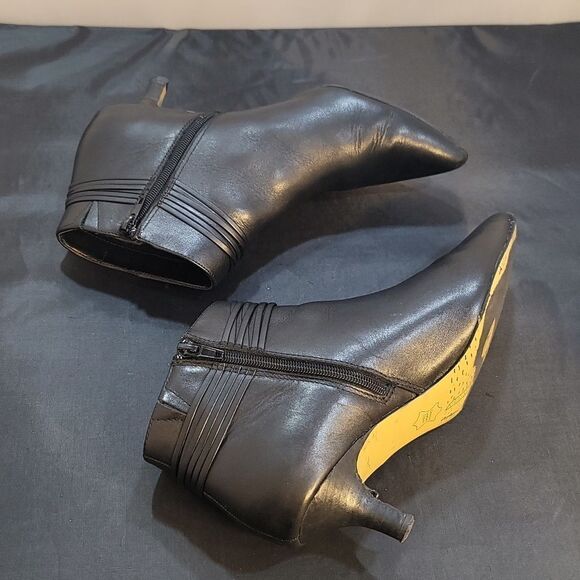 BELLA VITA  WOMENS JANI KITTEN HEEL BOOTIES - Picture 12 of 16